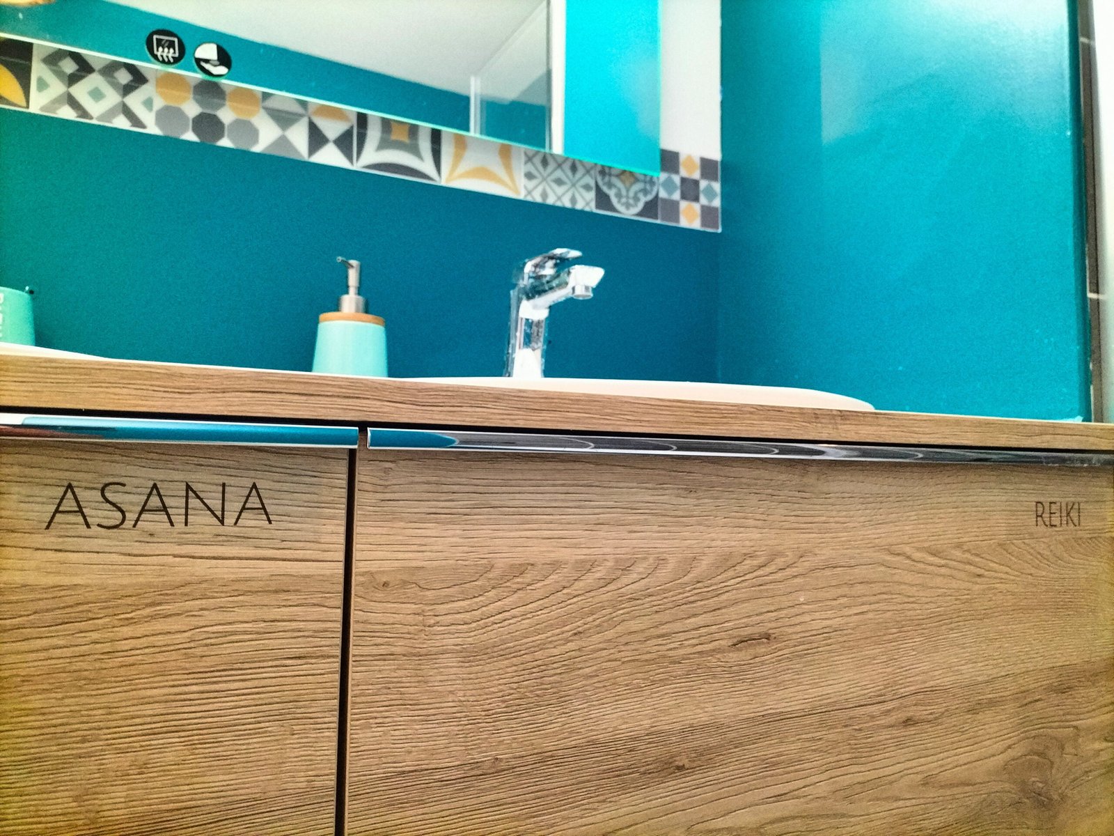 Colocation contemporaine: Livrée et dispo! 24 Salle de bain pour colocation Mantes